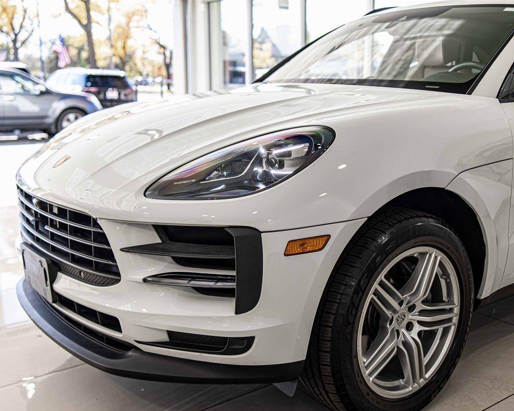 2021 Porsche Macan Vehicle Photo in Saint Charles, IL 60174