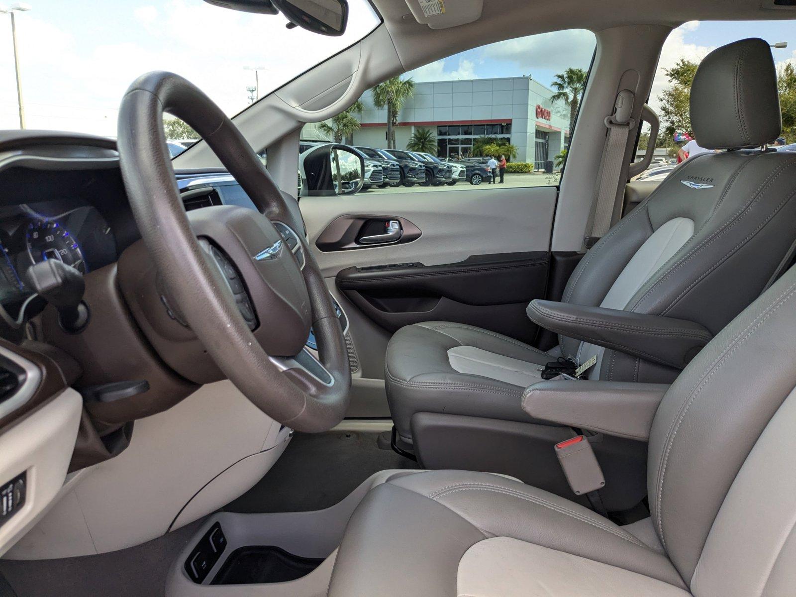 2017 Chrysler Pacifica Vehicle Photo in Winter Park, FL 32792