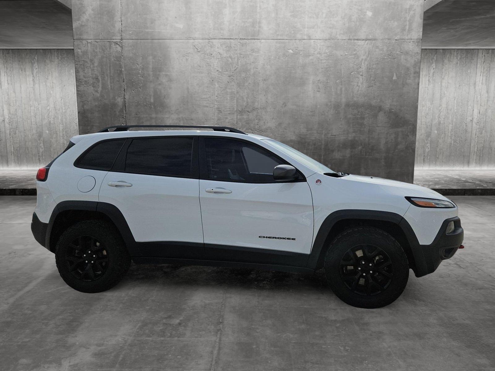 2015 Jeep Cherokee Vehicle Photo in NORTH RICHLAND HILLS, TX 76180-7199