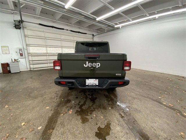 2022 Jeep Gladiator Vehicle Photo in PORTLAND, OR 97225-3518