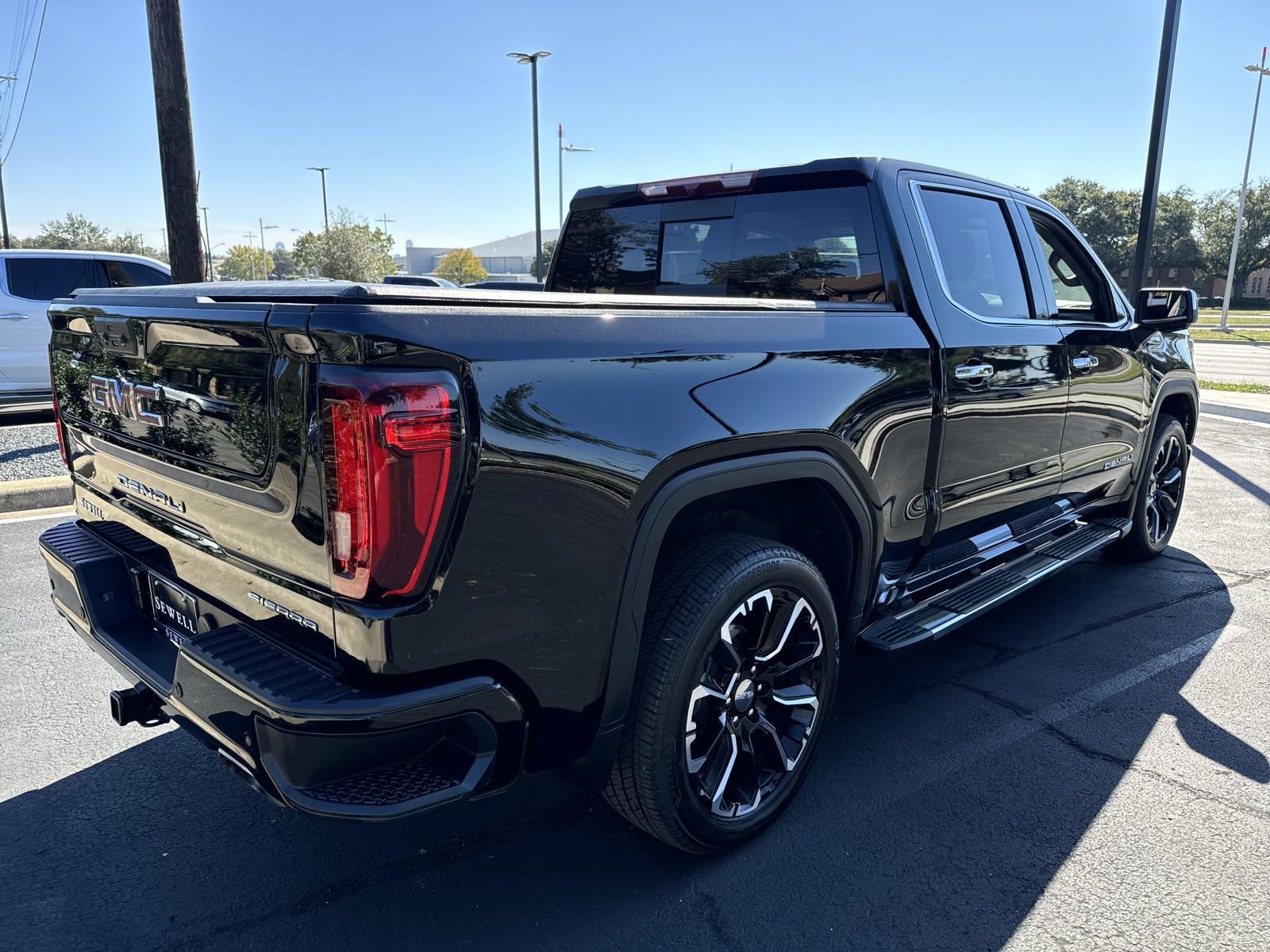 2024 GMC Sierra 1500 Vehicle Photo in DALLAS, TX 75209-3016