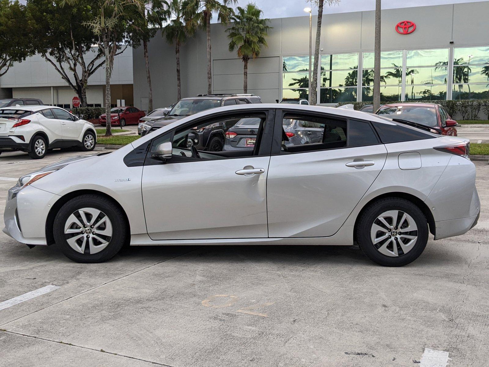 2017 Toyota Prius Vehicle Photo in Davie, FL 33331