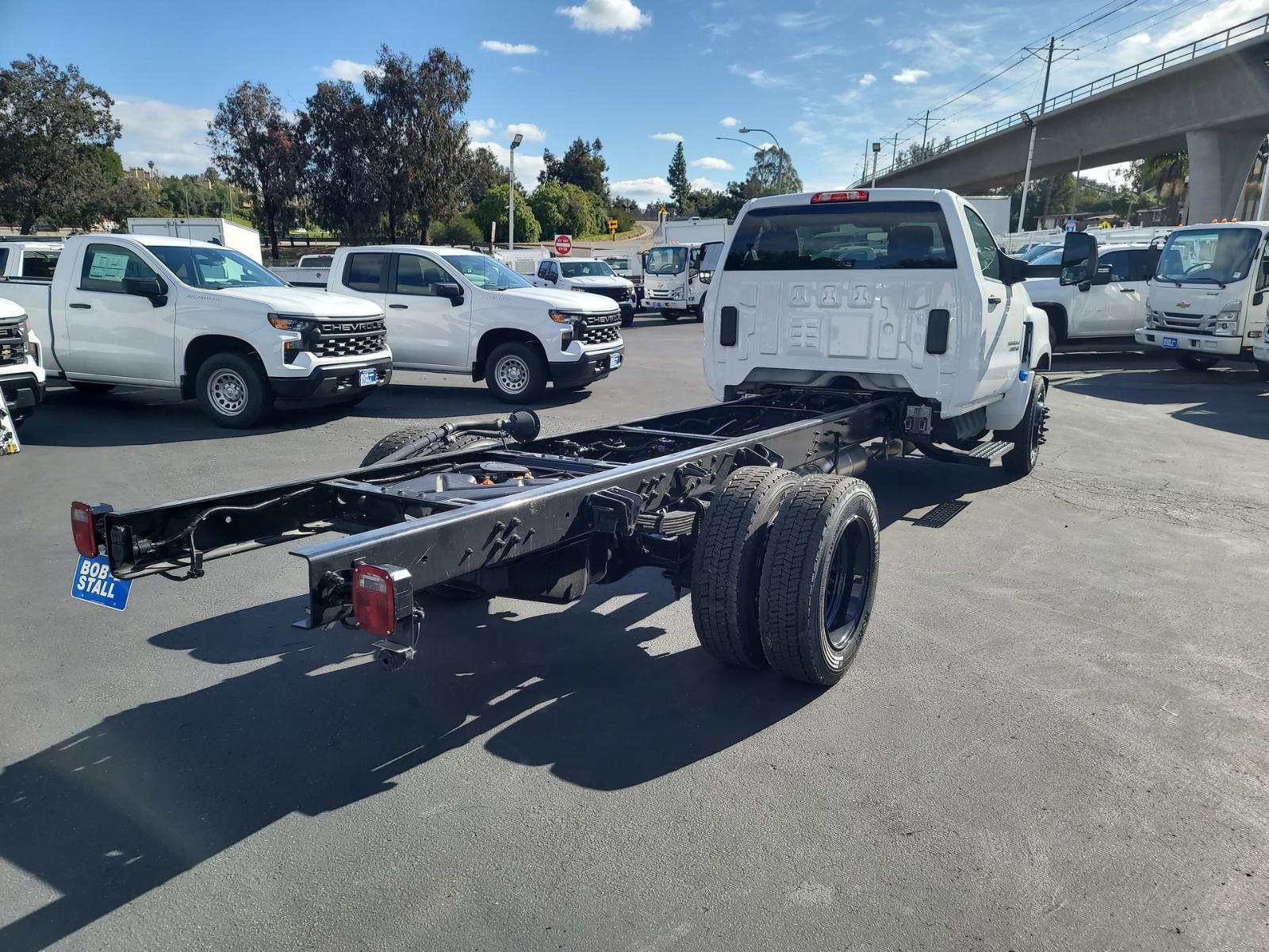 2023 Chevrolet Silverado Chassis Cab Vehicle Photo in LA MESA, CA 91942-8211