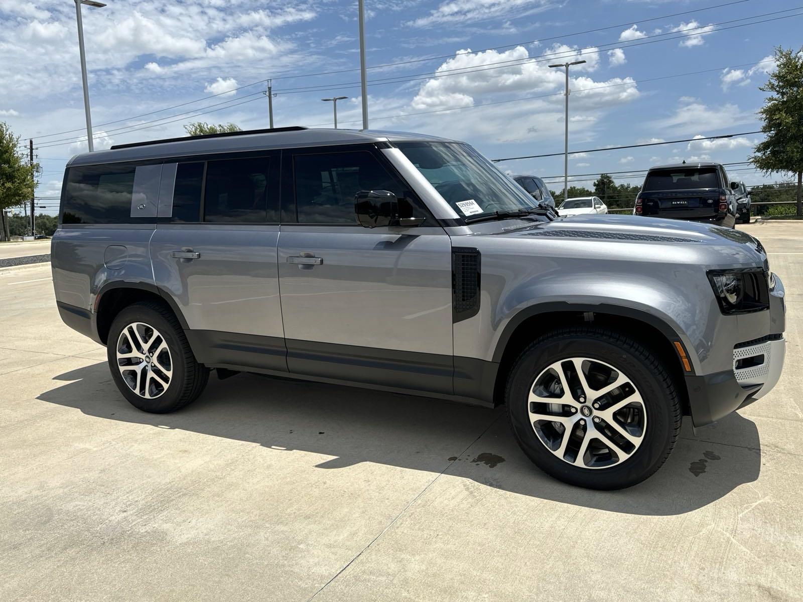 2024 Defender Vehicle Photo in AUSTIN, TX 78717