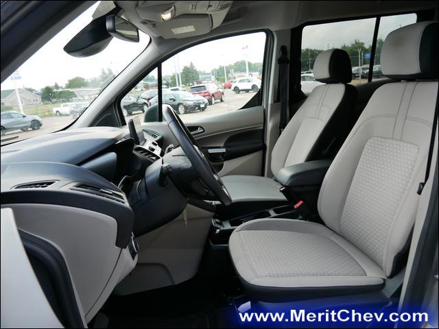 2022 Ford Transit Connect Wagon Vehicle Photo in MAPLEWOOD, MN 55119-4794