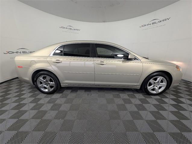 2009 Chevrolet Malibu Vehicle Photo in ENGLEWOOD, CO 80113-6708