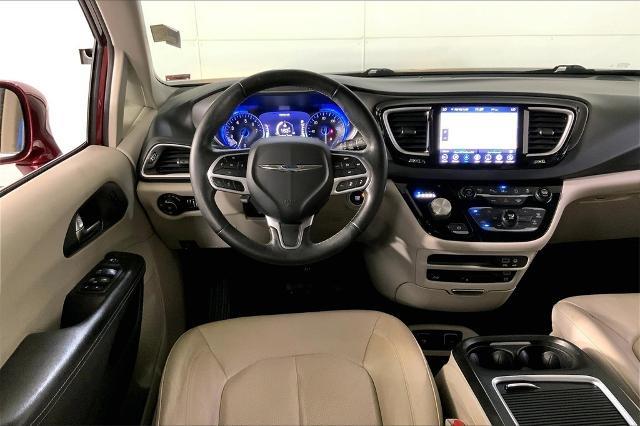 2020 Chrysler Pacifica Vehicle Photo in Kansas City, MO 64114