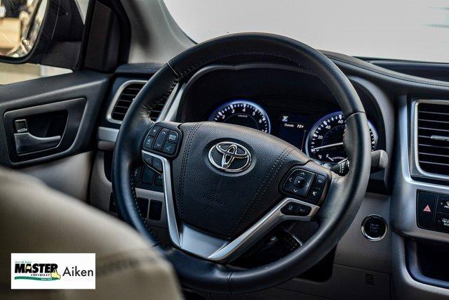 2017 Toyota Highlander Vehicle Photo in AIKEN, SC 29801-6313