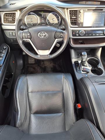 2015 Toyota Highlander Hybrid Vehicle Photo in Oshkosh, WI 54904