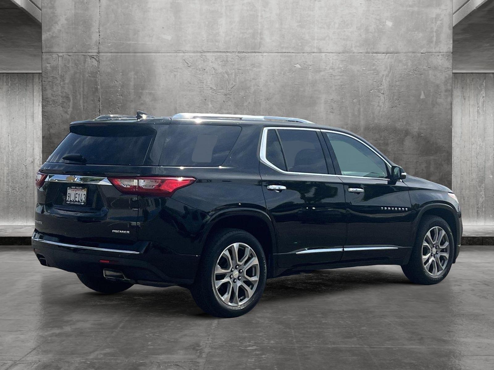 2019 Chevrolet Traverse Vehicle Photo in VALENCIA, CA 91355-1705