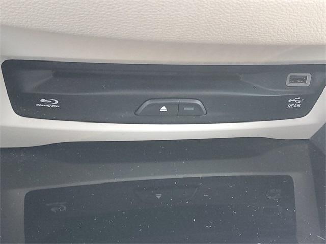 2021 Chrysler Pacifica Vehicle Photo in GRAND BLANC, MI 48439-8139