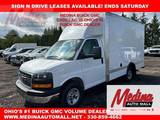 2024 GMC Savana Cutaway 3500 Vehicle Photo in MEDINA, OH 44256-9631