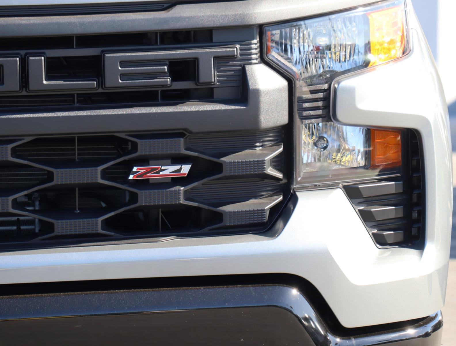 2025 Chevrolet Silverado 1500 Vehicle Photo in LOS ANGELES, CA 90007-3794