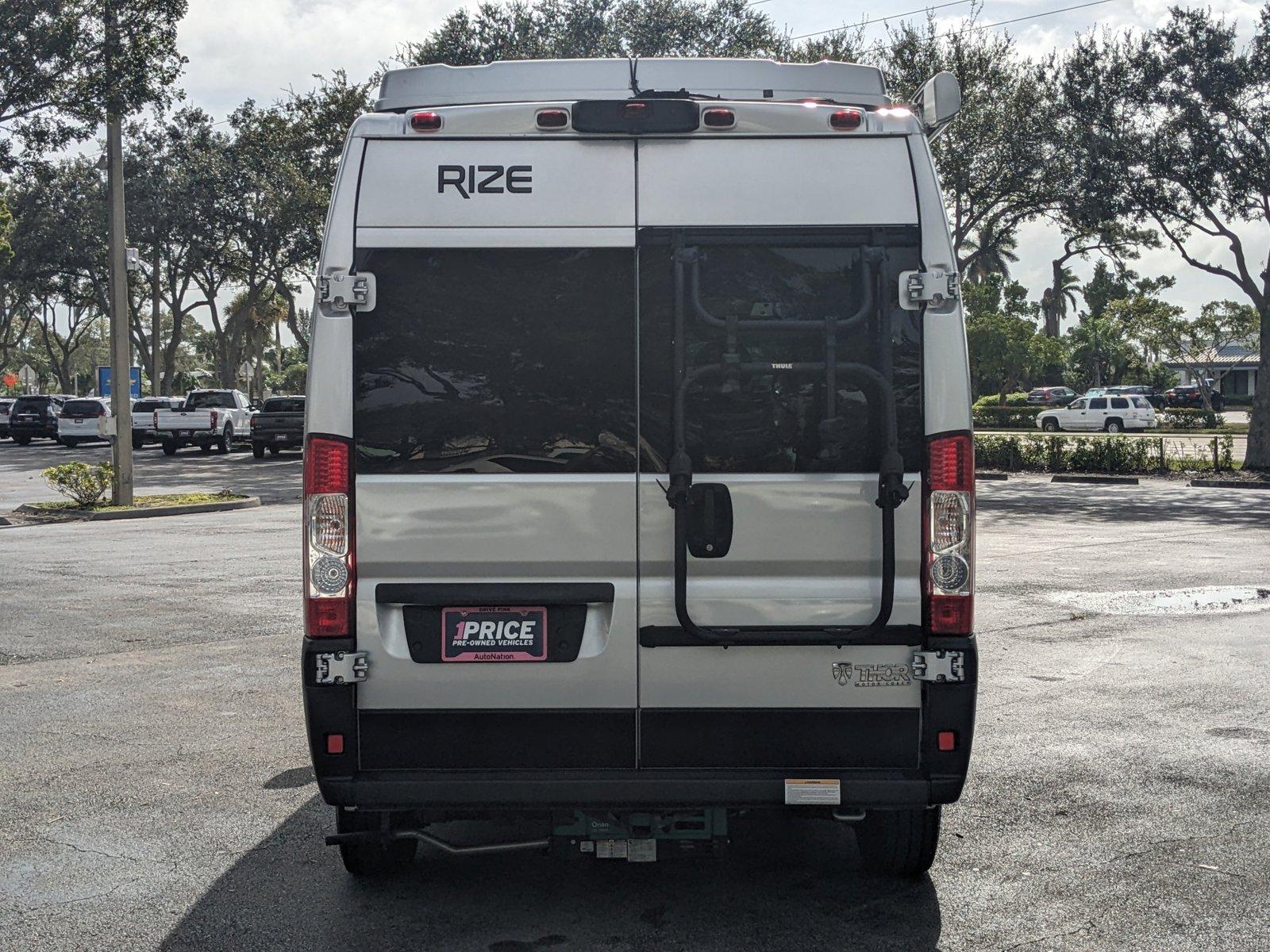 2022 Ram ProMaster Cargo Van Vehicle Photo in GREENACRES, FL 33463-3207