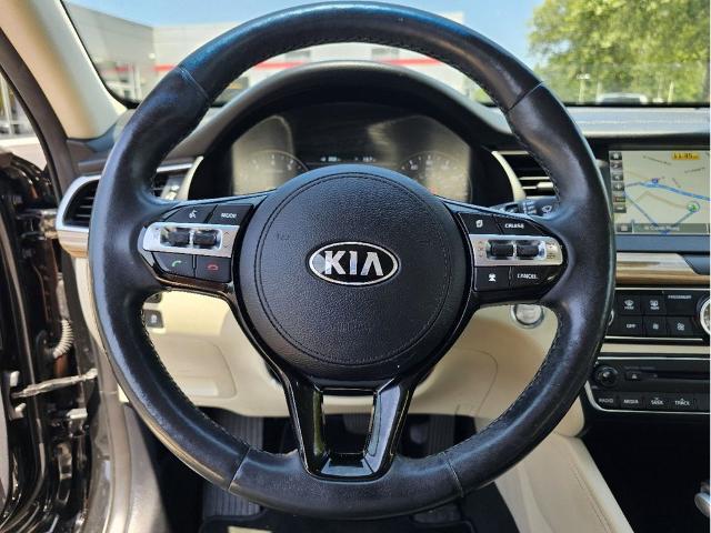 2017 Kia Cadenza Vehicle Photo in Auburn, AL 36832-6638