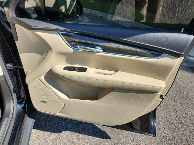 2017 Cadillac XT5 Vehicle Photo in AUBURN, AL 36830-7007