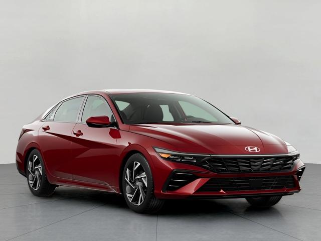 2024 Hyundai ELANTRA Vehicle Photo in Green Bay, WI 54304