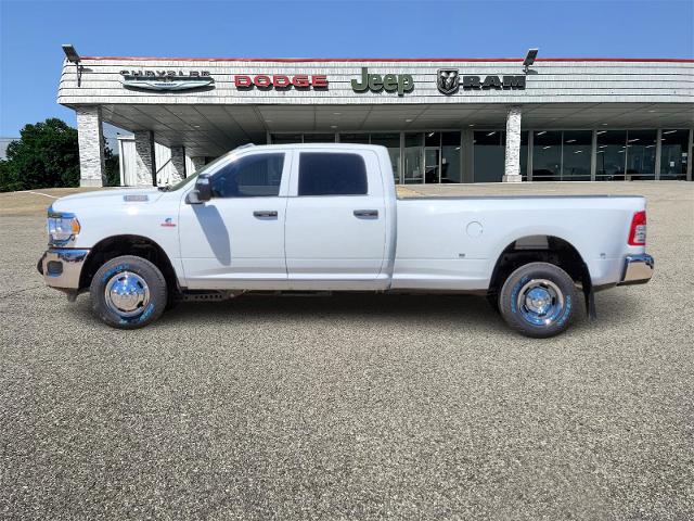 2024 Ram 3500 Vehicle Photo in Ennis, TX 75119-5114