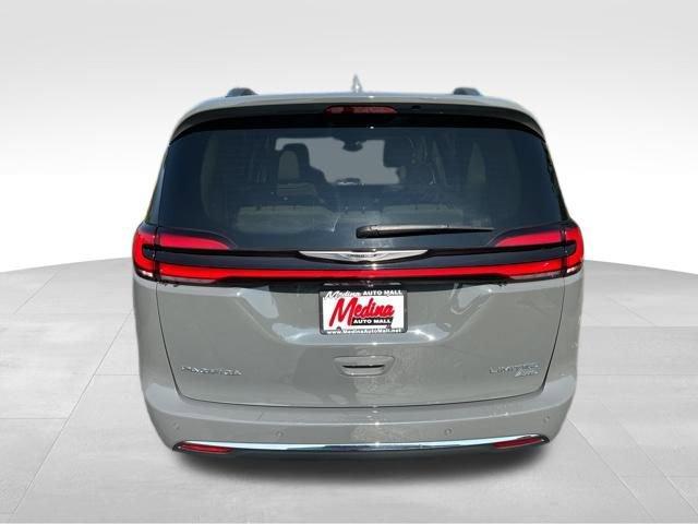 2021 Chrysler Pacifica Vehicle Photo in MEDINA, OH 44256-9631