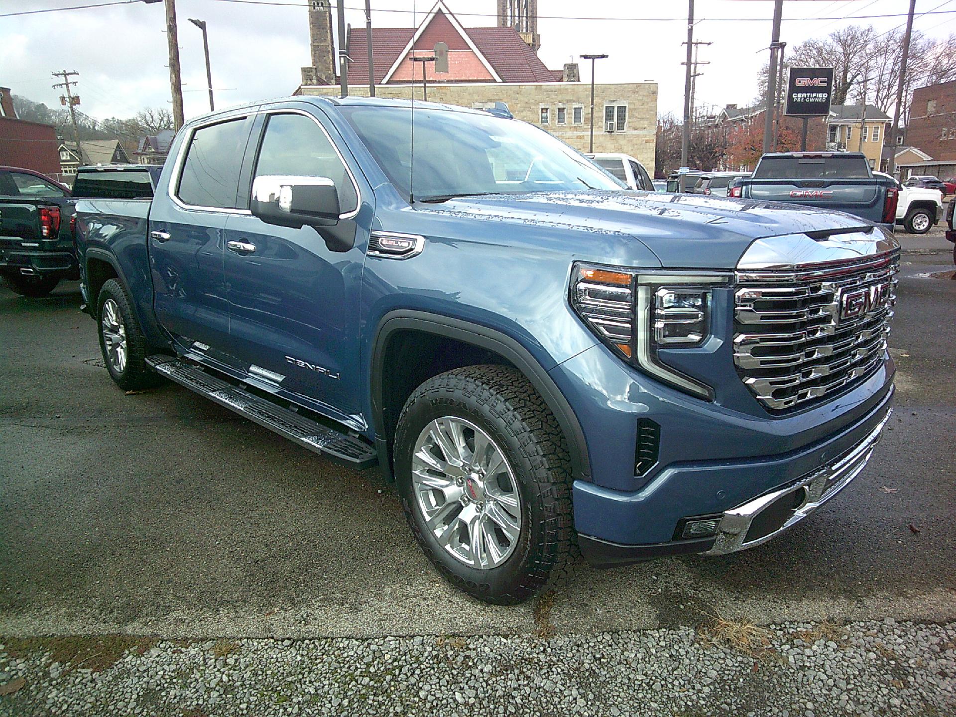 2025 GMC Sierra 1500 Vehicle Photo in KITTANNING, PA 16201-1536