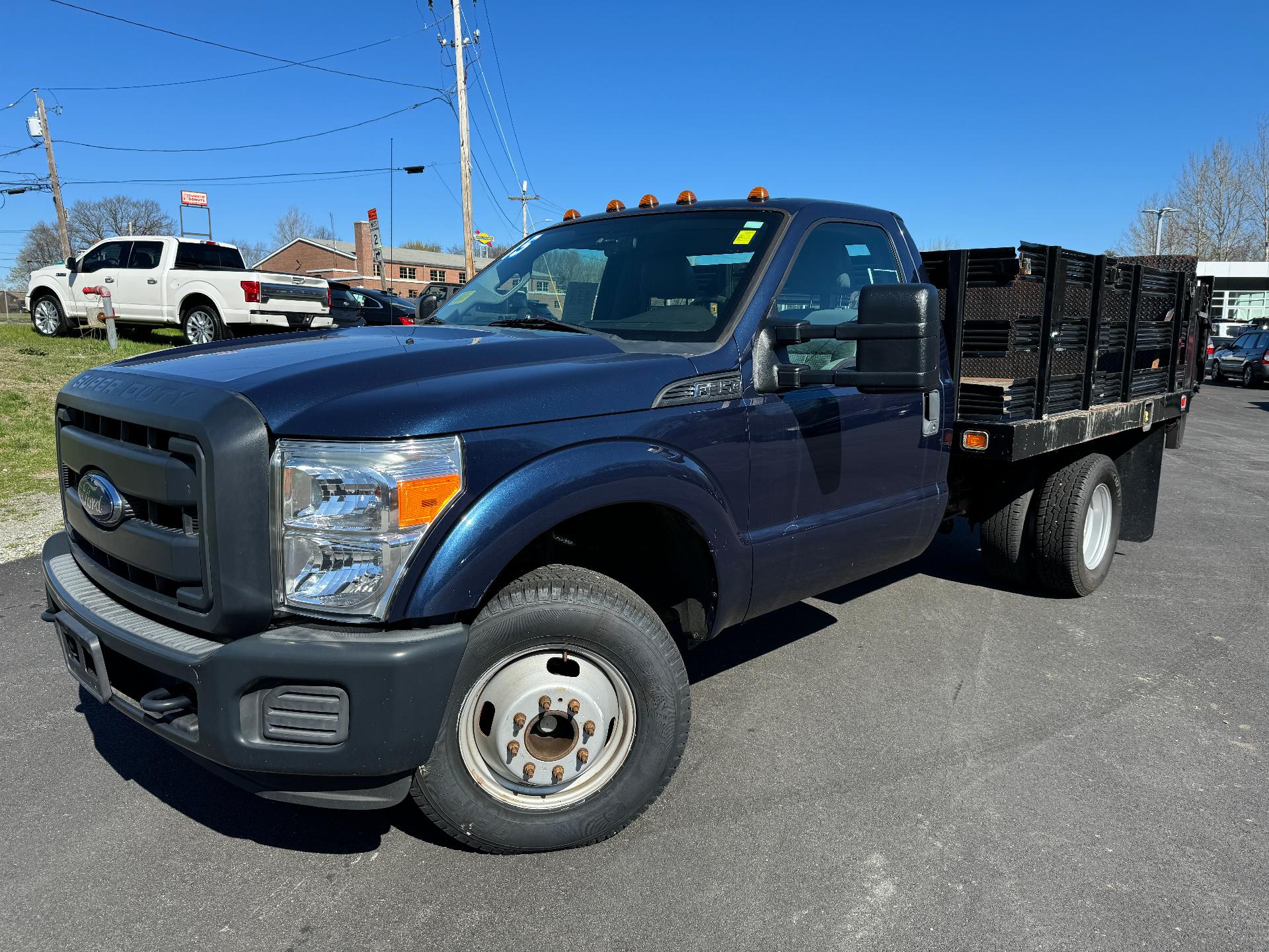 2015 Ford Super Duty F-350 DRW Vehicle Photo in LEOMINSTER, MA 01453-2952