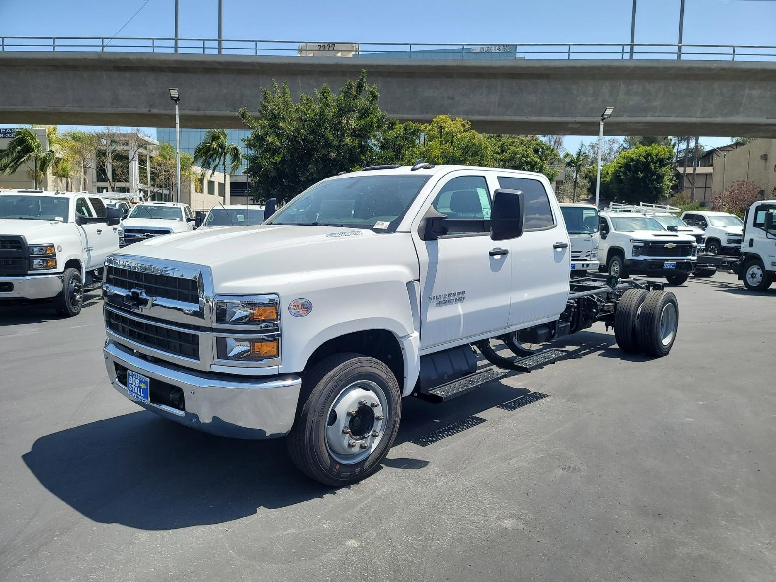 2023 Chevrolet Silverado Chassis Cab Vehicle Photo in LA MESA, CA 91942-8211