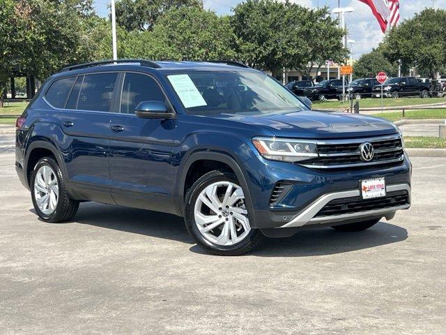 Used 2022 Volkswagen Atlas SE w/Tech with VIN 1V2HR2CA0NC549758 for sale in Jersey Village, TX