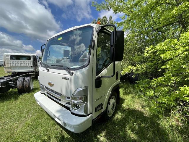 2024 Chevrolet Low Cab Forward 4500 Vehicle Photo in ALCOA, TN 37701-3235