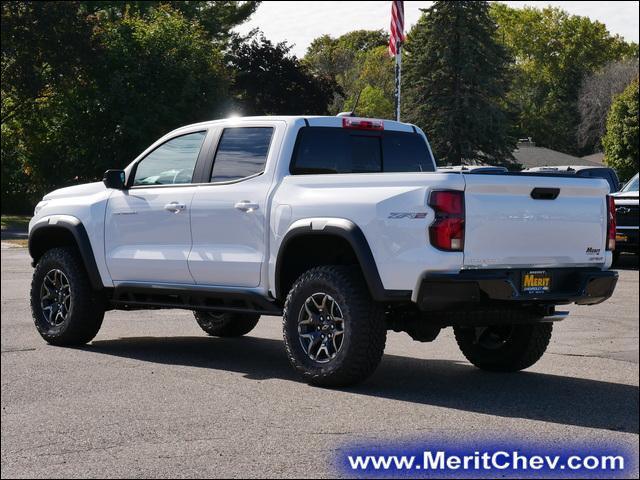 2024 Chevrolet Colorado Vehicle Photo in MAPLEWOOD, MN 55119-4794