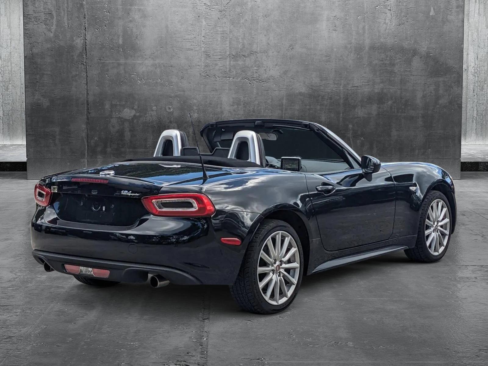 2017 FIAT 124 Spider Vehicle Photo in GREENACRES, FL 33463-3207