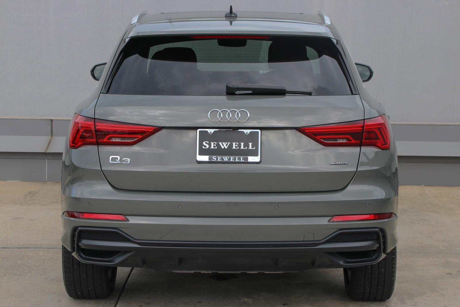 2022 Audi Q3 Vehicle Photo in SUGAR LAND, TX 77478