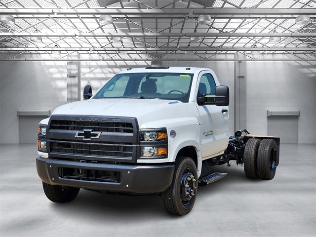 2024 Chevrolet Silverado 5500 HD Vehicle Photo in ENNIS, TX 75119-5114