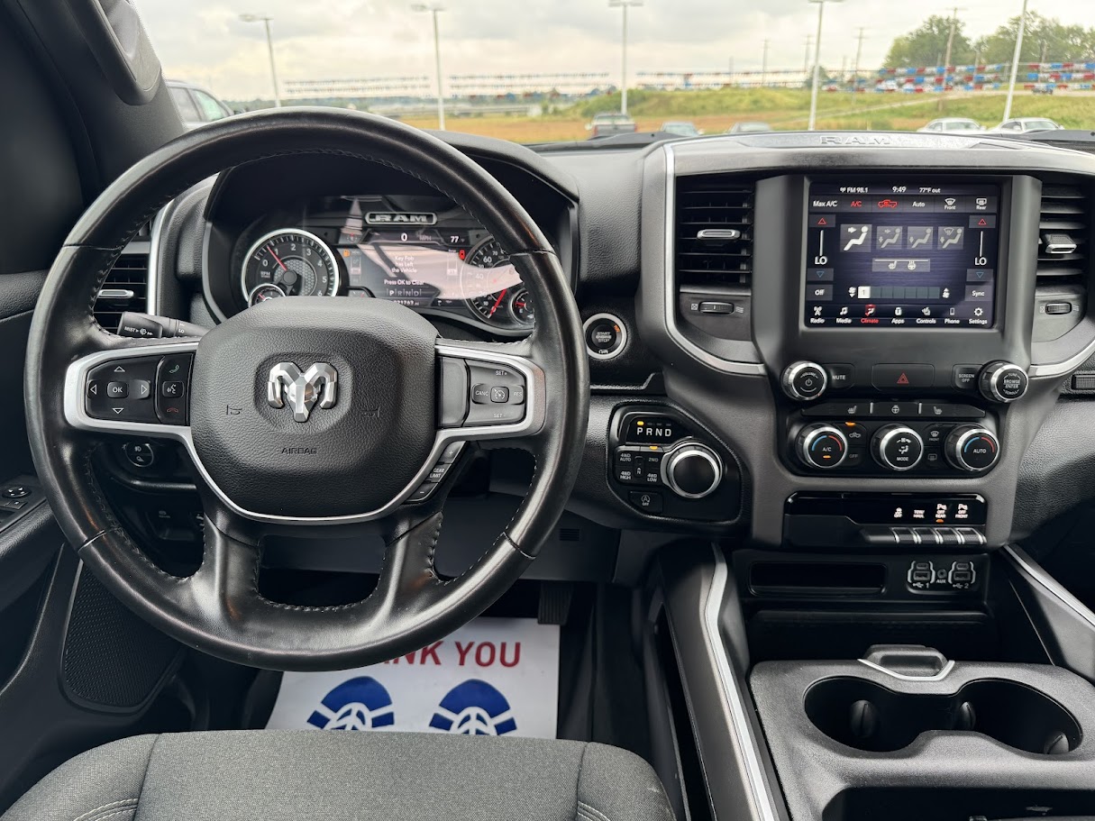 2021 Ram 1500 Vehicle Photo in BOONVILLE, IN 47601-9633