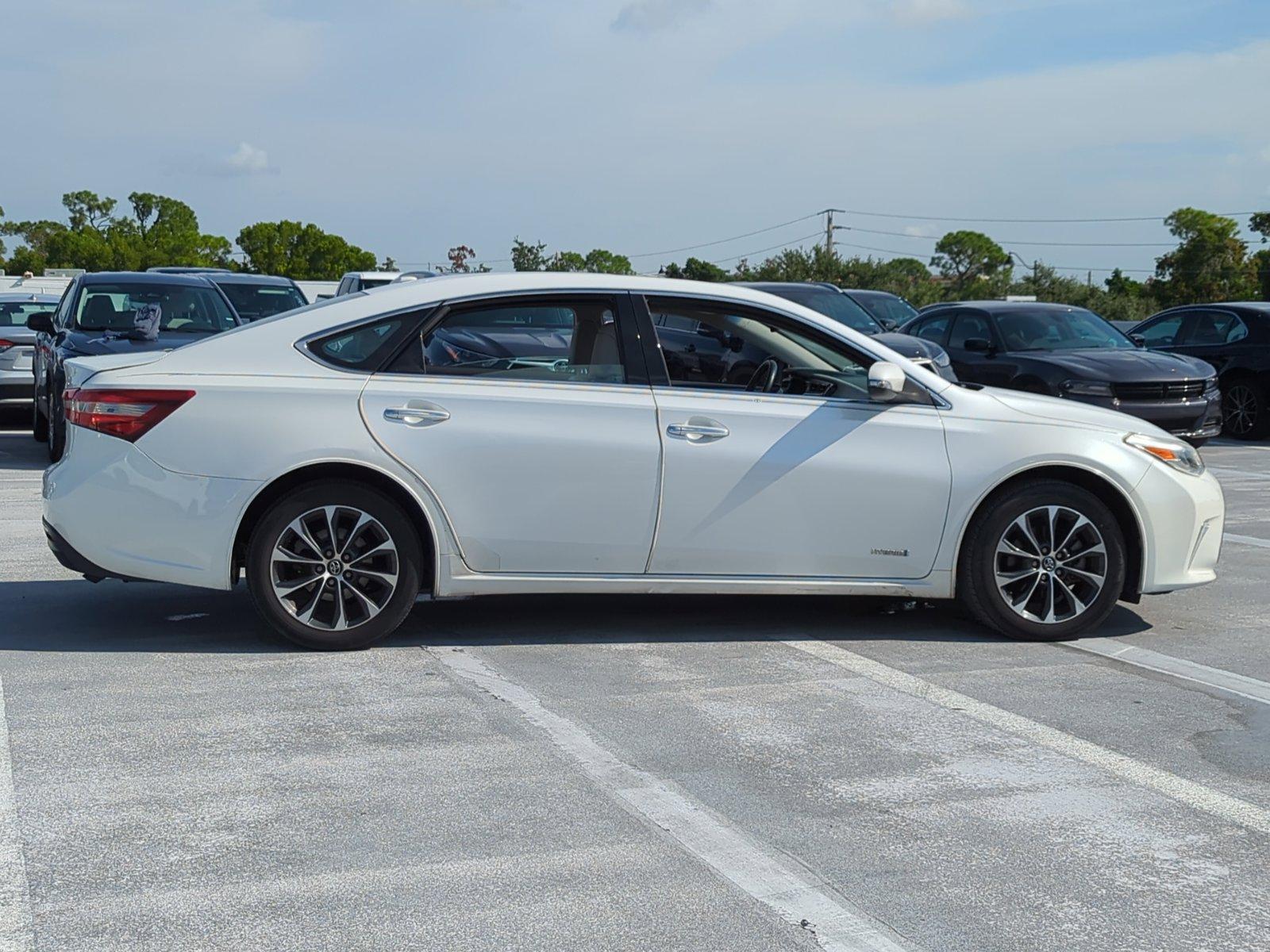 2016 Toyota Avalon Hybrid Vehicle Photo in Ft. Myers, FL 33907