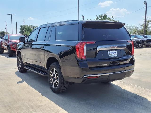 2024 GMC Yukon XL Vehicle Photo in ROSENBERG, TX 77471-5675