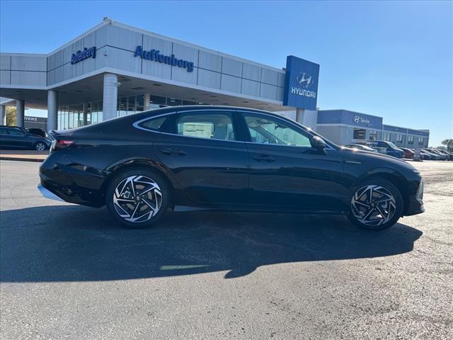 2024 Hyundai SONATA Vehicle Photo in O'Fallon, IL 62269