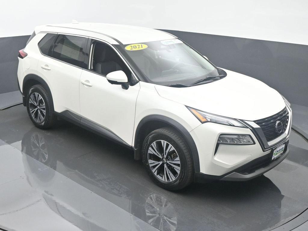 2021 Nissan Rogue Vehicle Photo in Cedar Rapids, IA 52402