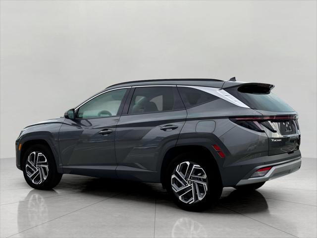 2025 Hyundai TUCSON Hybrid Vehicle Photo in Green Bay, WI 54304