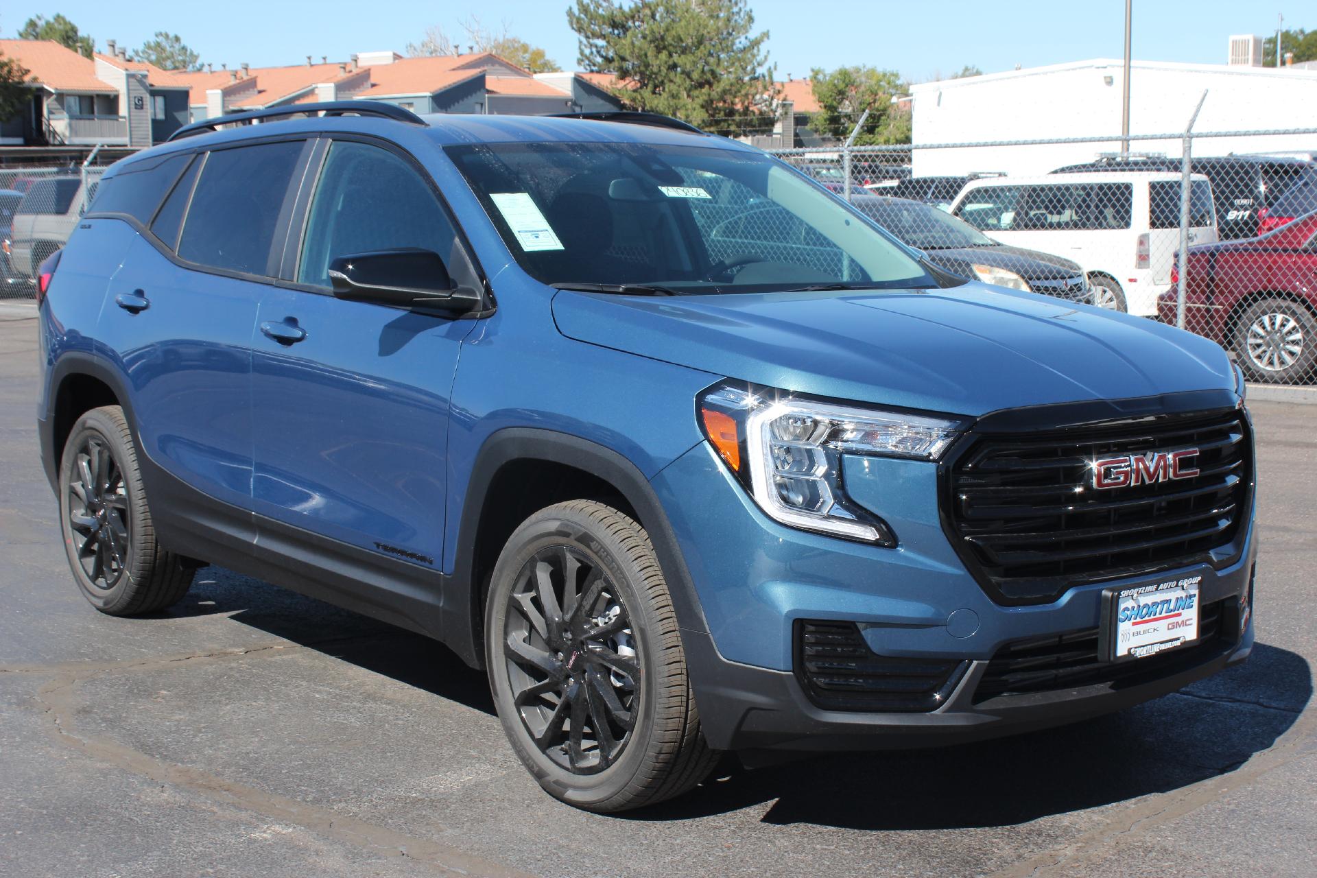 2024 GMC Terrain Vehicle Photo in AURORA, CO 80012-4011