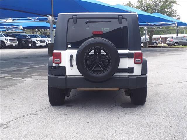 2009 Jeep Wrangler Unlimited Vehicle Photo in DENTON, TX 76210-9321