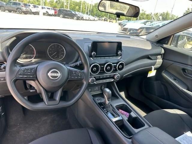 2024 Nissan Sentra Vehicle Photo in Canton, MI 48188