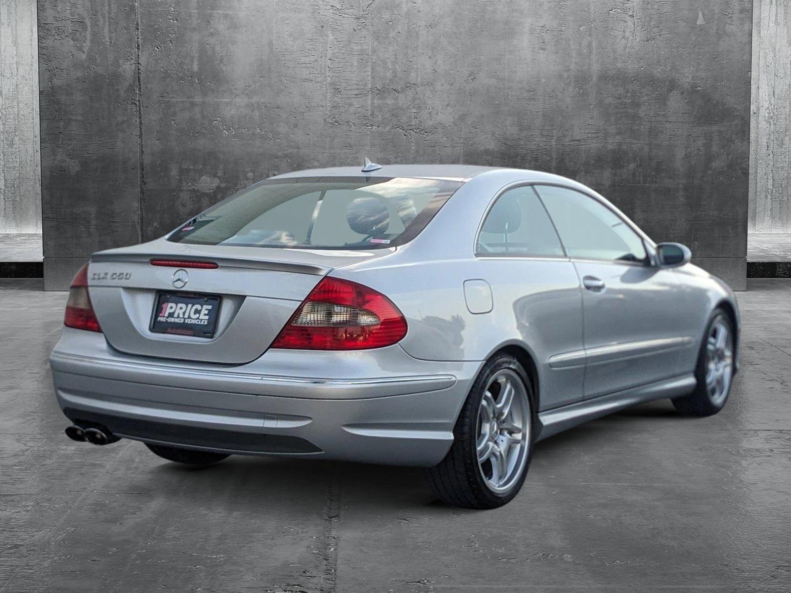 2009 Mercedes-Benz CLK-Class Vehicle Photo in Clearwater, FL 33765