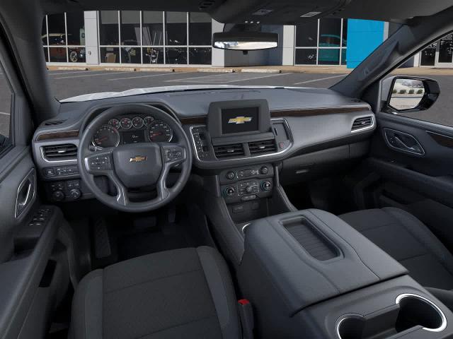 2024 Chevrolet Suburban Vehicle Photo in MOON TOWNSHIP, PA 15108-2571