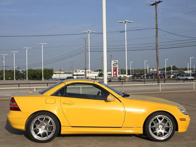 2002 Mercedes-Benz SLK-Class Vehicle Photo in Weatherford, TX 76087-8771