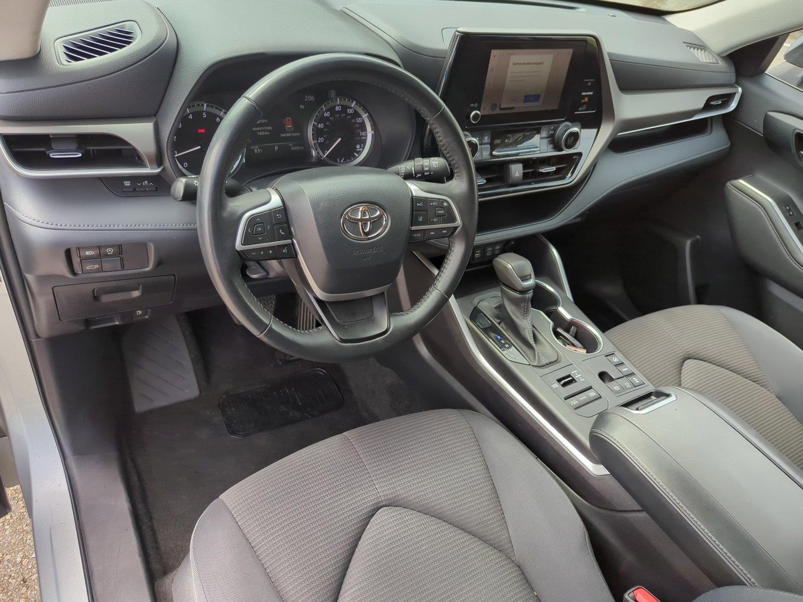 2023 Toyota Highlander Vehicle Photo in Ft. Myers, FL 33907