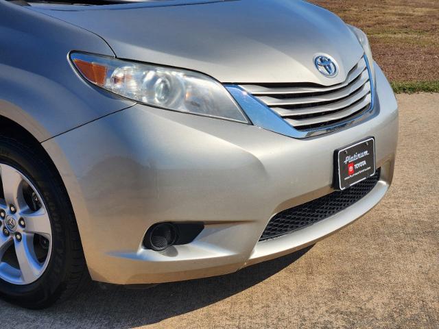 2016 Toyota Sienna Vehicle Photo in Denison, TX 75020