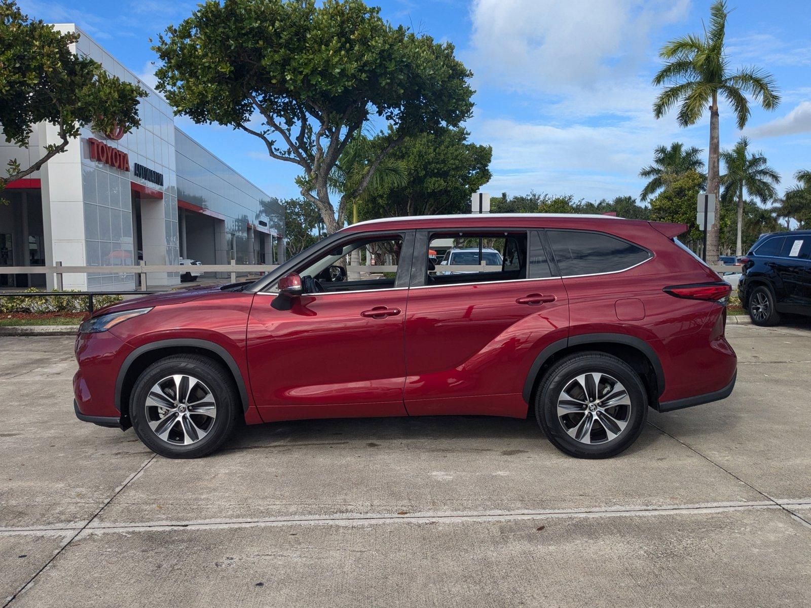 2022 Toyota Highlander Vehicle Photo in Davie, FL 33331