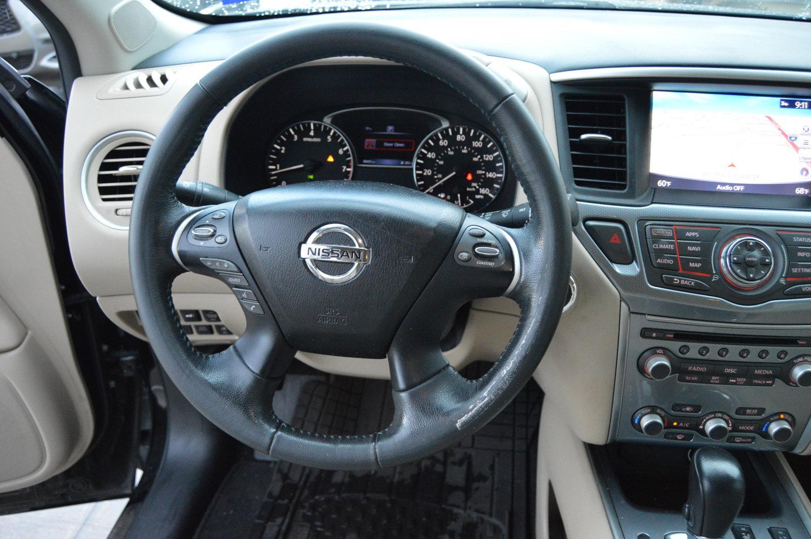 2017 Nissan Pathfinder Vehicle Photo in Houston, TX 77090