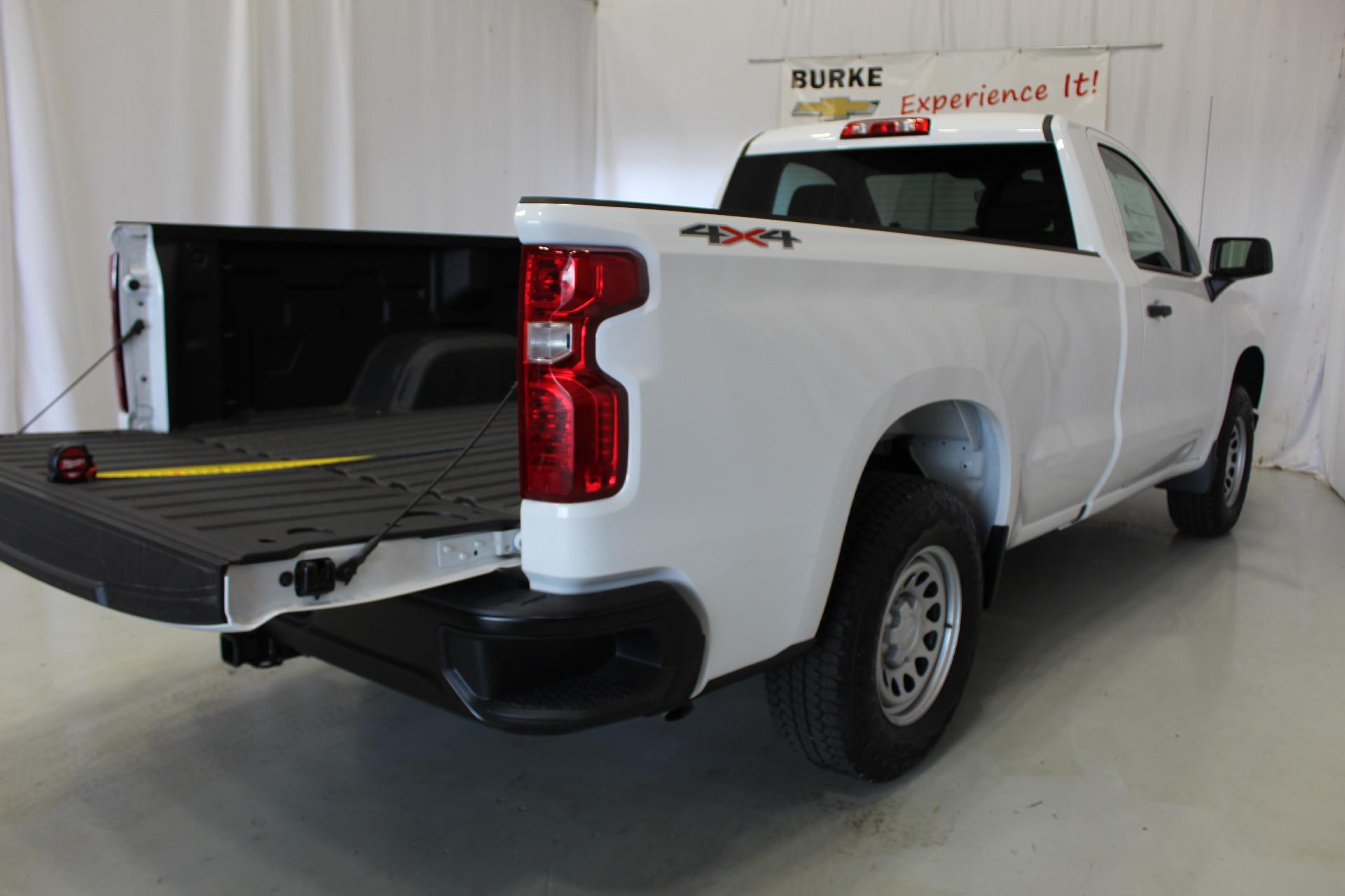 2024 Chevrolet Silverado 1500 Vehicle Photo in NORTHAMPTON, MA 01060-1120