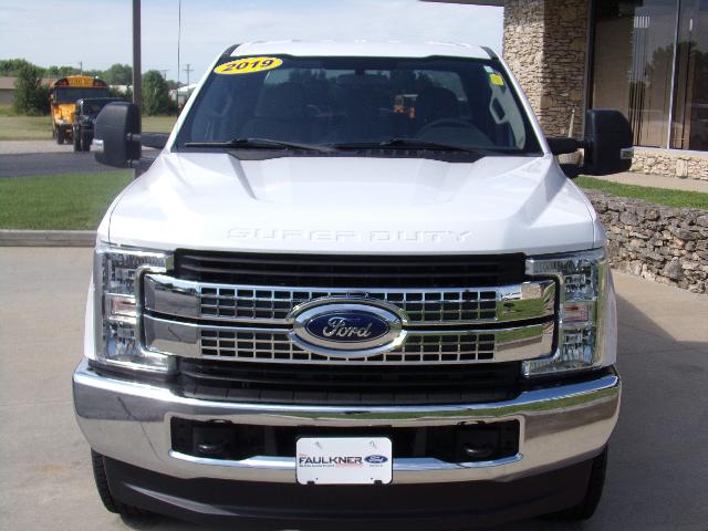 Used 2019 Ford F-250 Super Duty XL with VIN 1FT7X2B61KEG48685 for sale in Chanute, KS